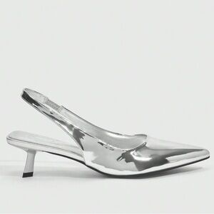 SILVER KITTEN HEELS 🩶